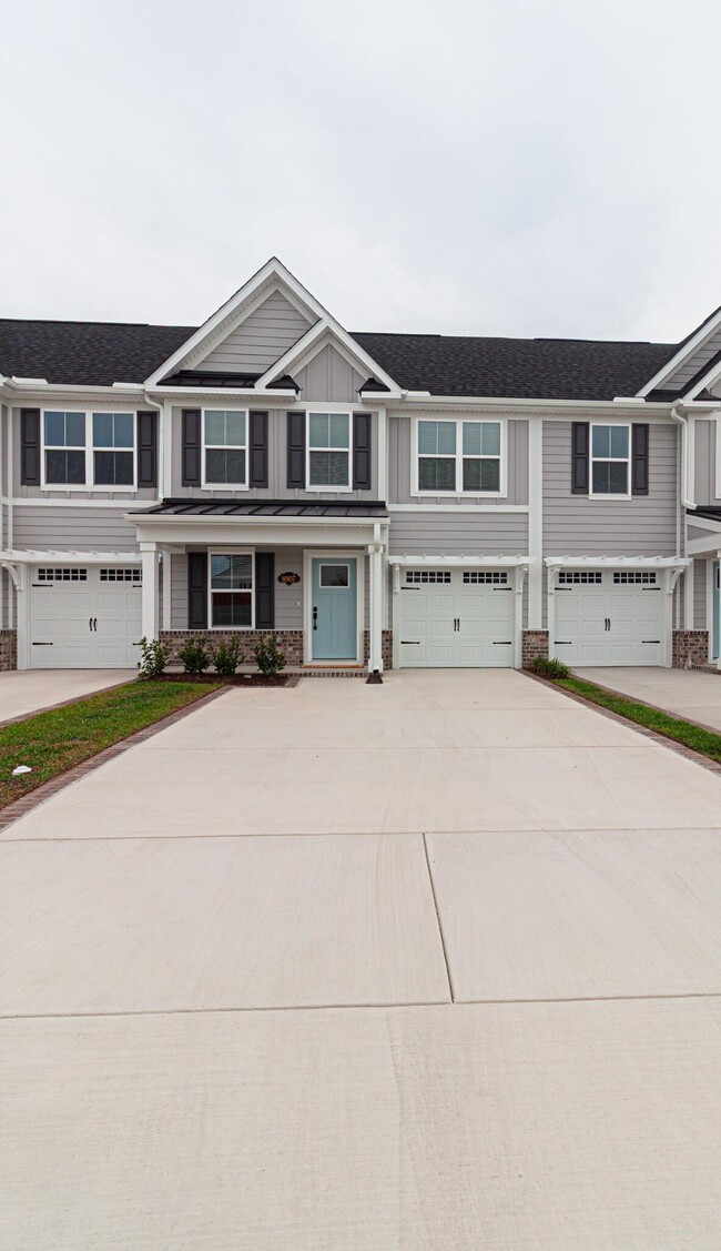Photo - 8907 Hudson Ln