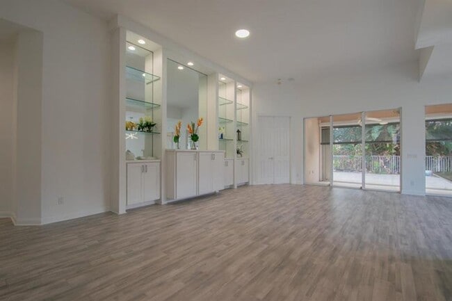 Photo - 7046 Fish Creek Ln