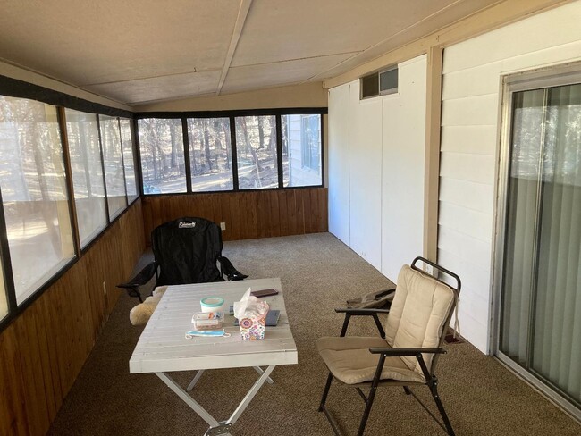 Building Photo - 680 Dutch Creek Rd