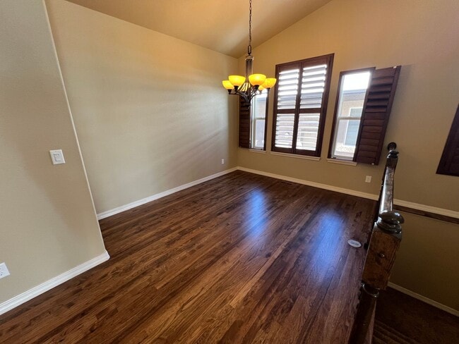 Photo - Beautiful 5 Bedroom Ranch Style Home in Fl...