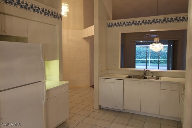 Photo - 1868 W Crown Pointe Blvd