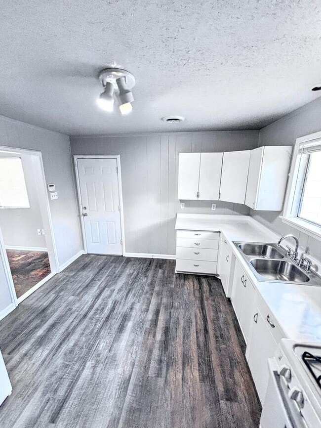 Photo - 3018 Meadow Forest Dr