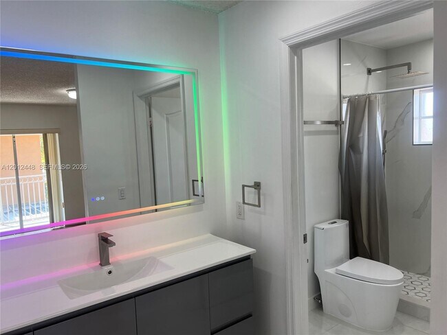 Photo - 2425 W 76th St Unidad 207