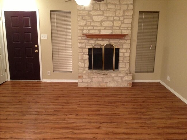 Photo - 403 Cypress Ln