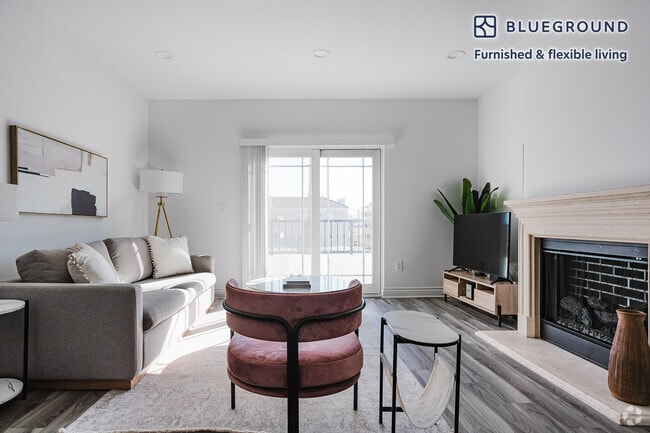 Building Photo - 147 S Doheny Dr Rental