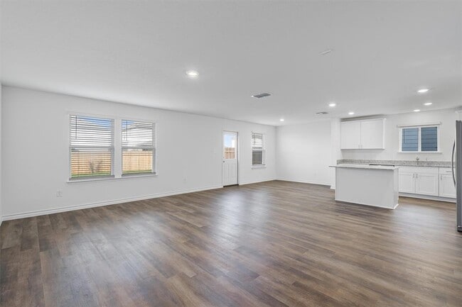 Photo - 812 Heartseed Ave