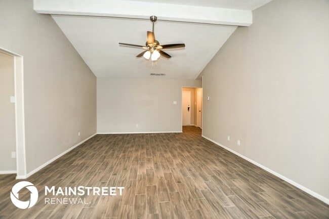 Photo - 1601 Chapman Dr