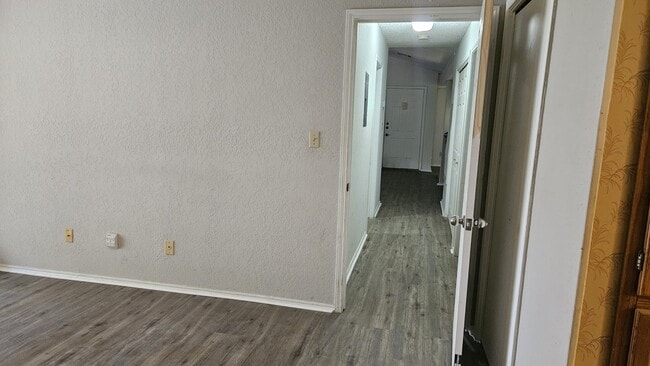 Photo - 1202 Thorpe Ln Unit 216