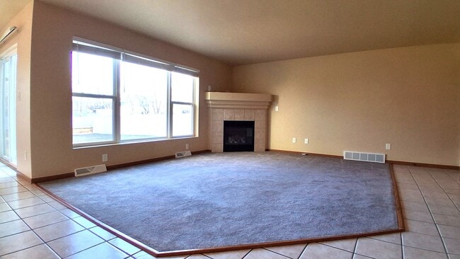 Photo - Rotherham: 151-153 East River Drive Duplex Unit 151 East River Drive