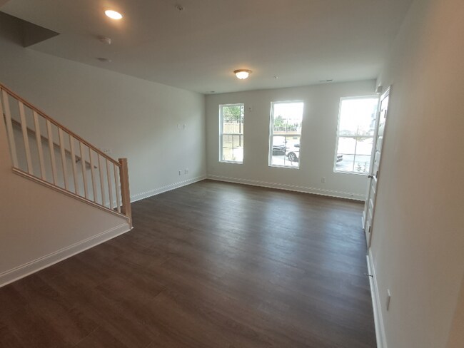 Photo - 602 Mkt Grv Dr Unit 100