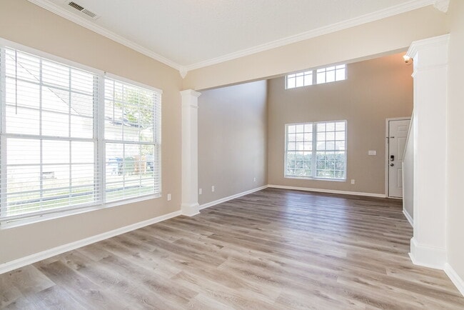 Photo - 108 N Honey Springs Ave