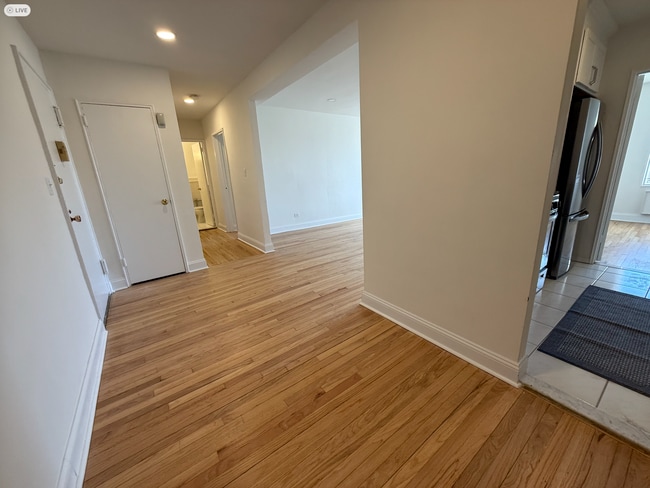 Photo - 55 Austin Pl Unidad 6D