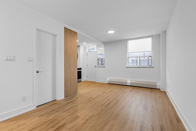 Photo - 135 Tyndall Ave