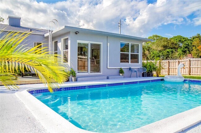 Photo - 1613 N 16th Ct