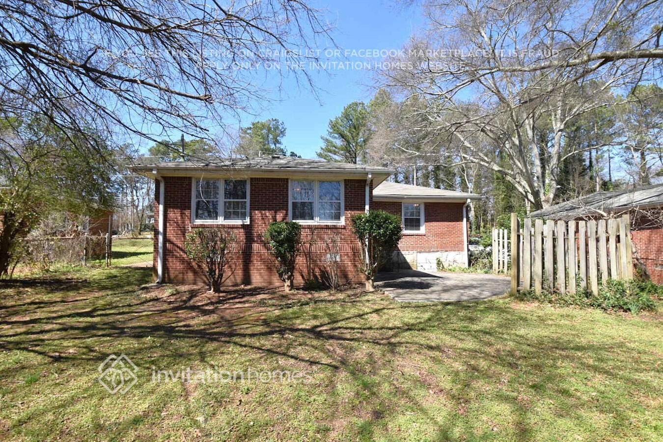 Photo - 216 Austin Ave NE