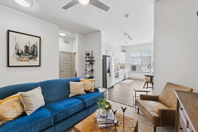 Photo - Lincoln at Dilworth