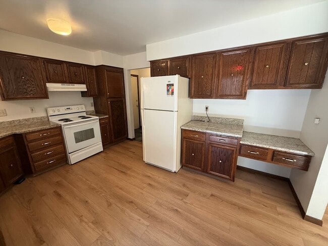 Photo - 5106 Raymond Rd