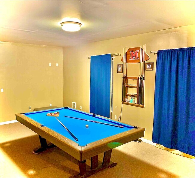 Photo - 520 S College Ave