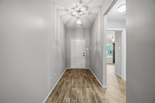 Photo - 2734 Trinity Glen Ln