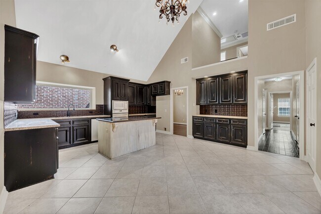Photo - 7659 Ameswood Rd