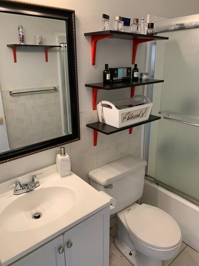 Photo - 406 Lakeside Dr Unit 208