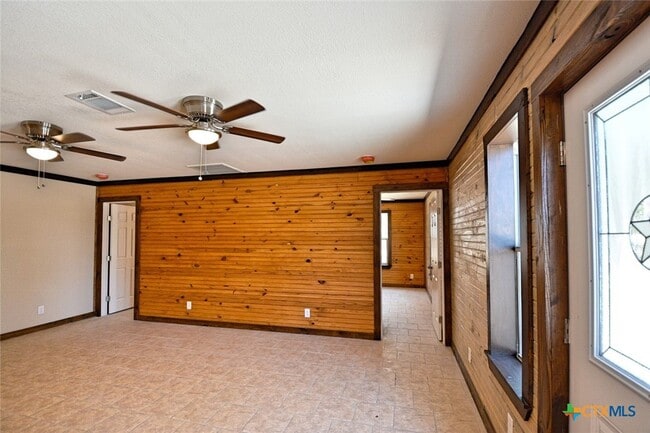 Building Photo - 1155 Farm To Market Rd 2722 Unit 103
