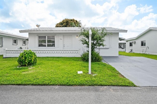 Building Photo - 7004 NW 67th Ave
