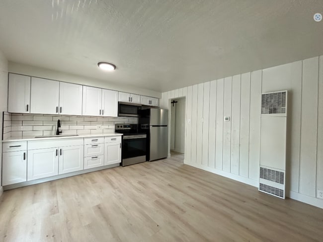 Photo - 951 N Redwood Rd Unidad 2