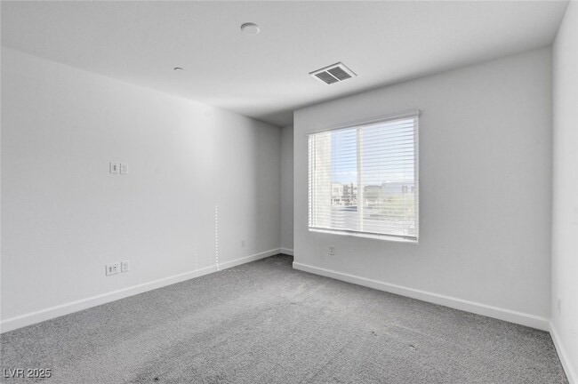 Building Photo - 4924 Chidlaw Ave