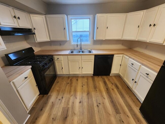 Photo - 3525 Allen Ave