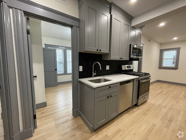 Building Photo - 41 Long Ave Unit 2 Rental