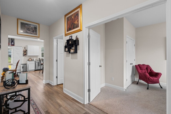 Photo - 152 Savannah Wood Rd