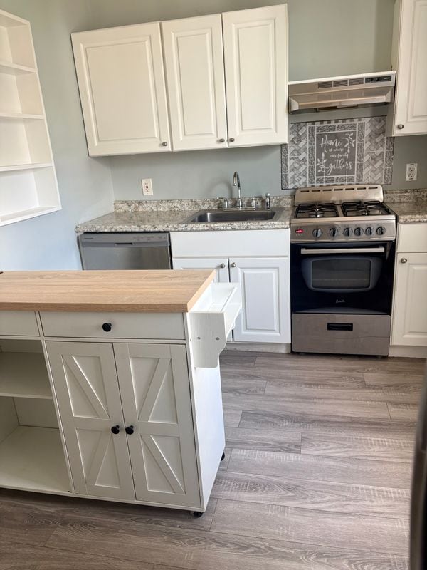 24 Forman Dr