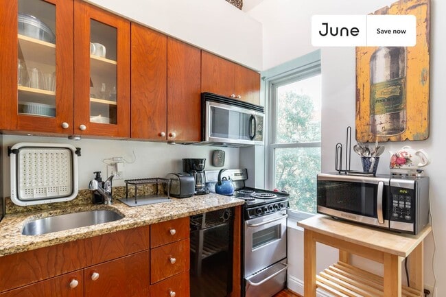 Photo - 1835 Mintwood Pl Unidad 3