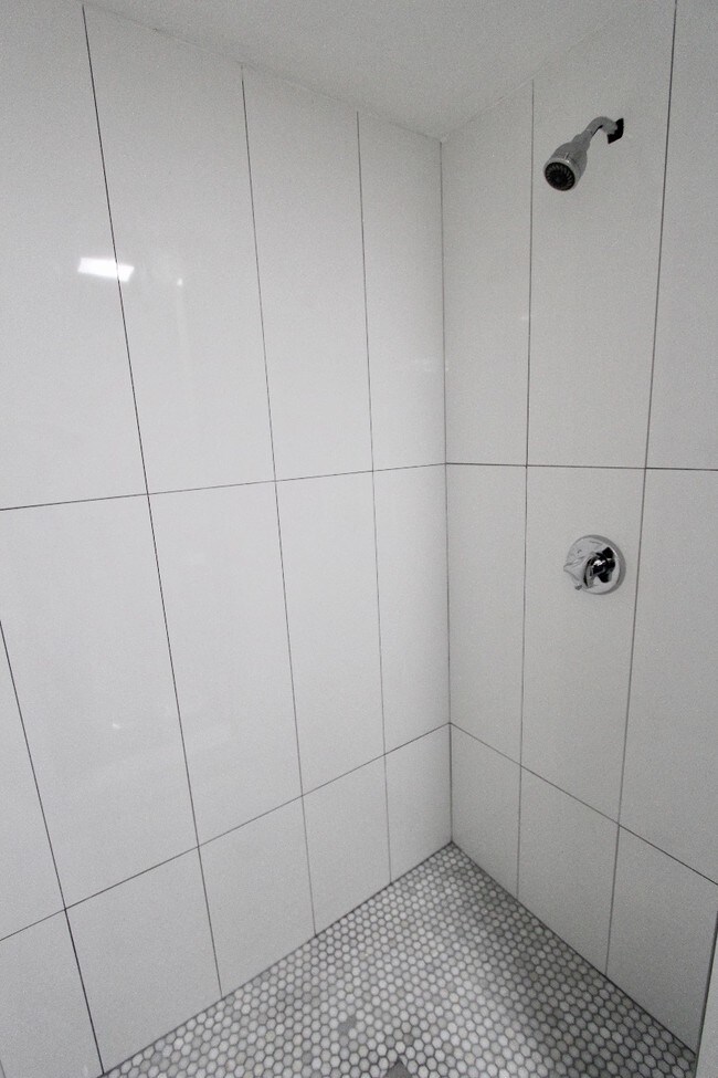 Photo - 94 E Cottage St Unit 3