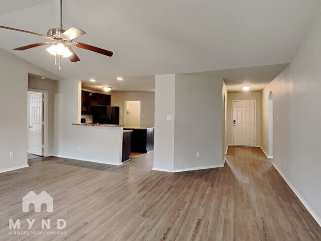 Photo - 90 Cedar Creek Cove