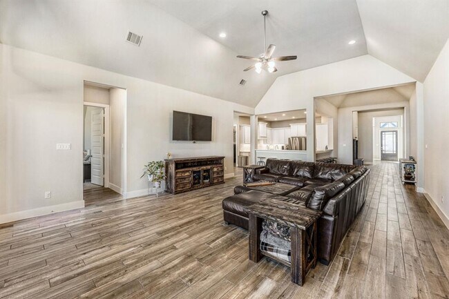 Photo - 505 Trout River Rd