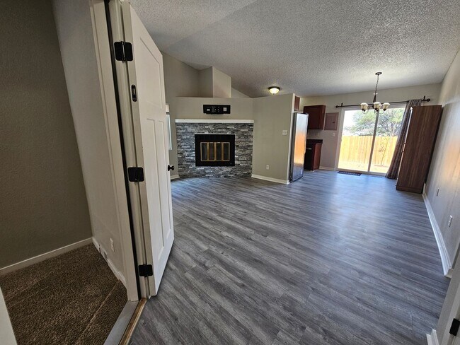 Photo - 3 Bed 3 Bath House in 80917!!