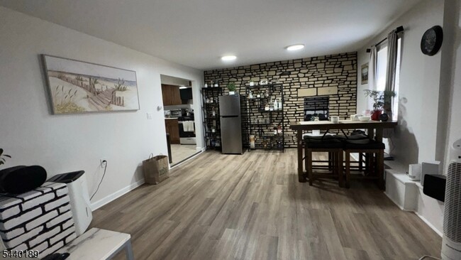 Photo - 15 N 17th St