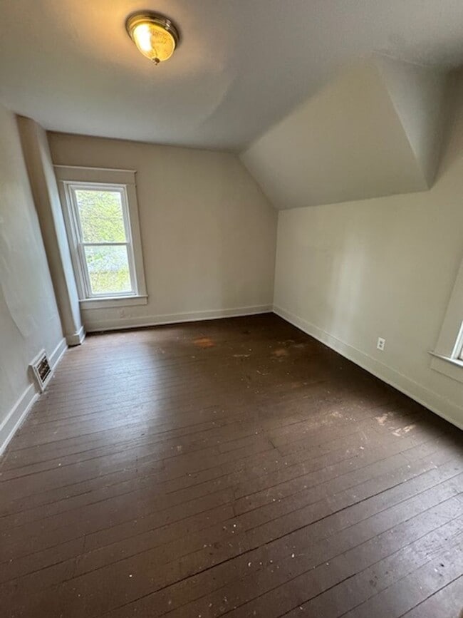 Photo - 1230 Oakland St Unit Apt B