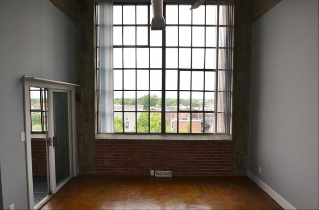 Photo - Real Silk Lofts