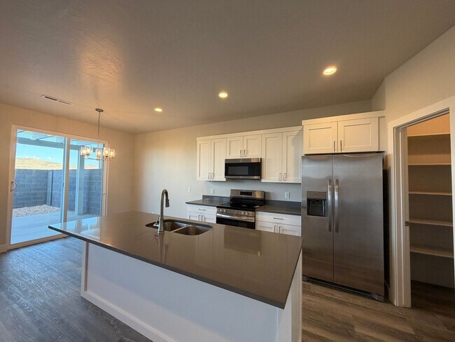 Photo - BRAND NEW TOWNHOME FOR RENT!