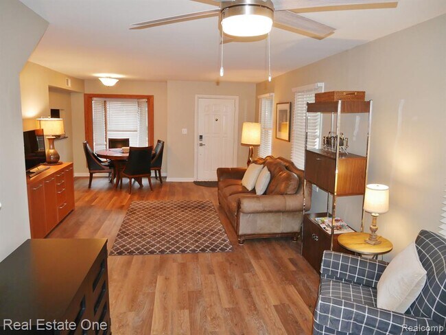 Photo - 2298 Browning St