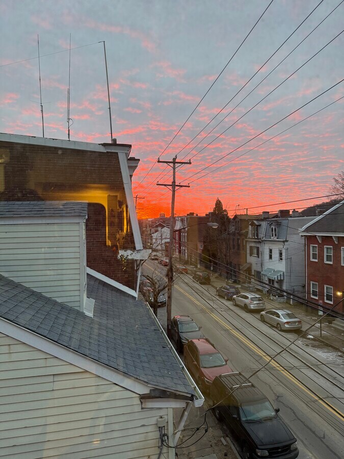 Photo - 2201 Sarah St Unit Apartment 3