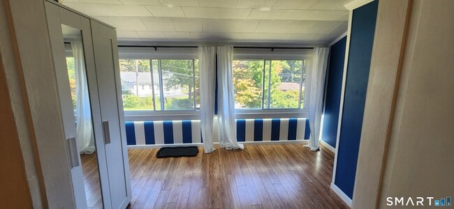 Photo - 1555 Byam Rd