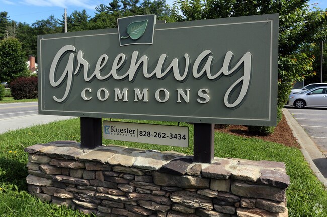 Photo - Greenway Commons Student Apartments