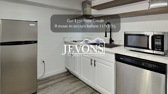 Building Photo - 630 N Skyline Dr Unit B