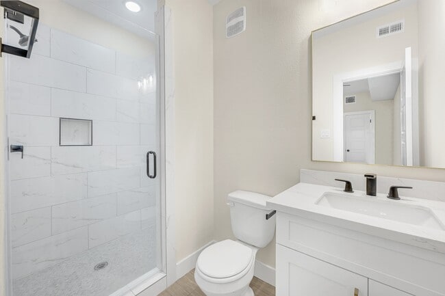 Photo - 3312 Bacchus St