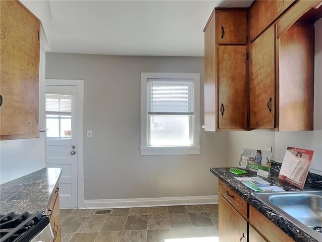 Photo - 3820 Jackson St NE