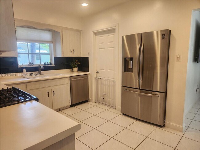 Photo - 1229 Jefferson St